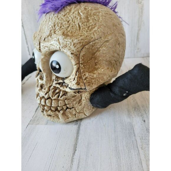 Mohawk punk rock skull skeleton Halloween prop light up talking lawn decor - Picture 9 of 10